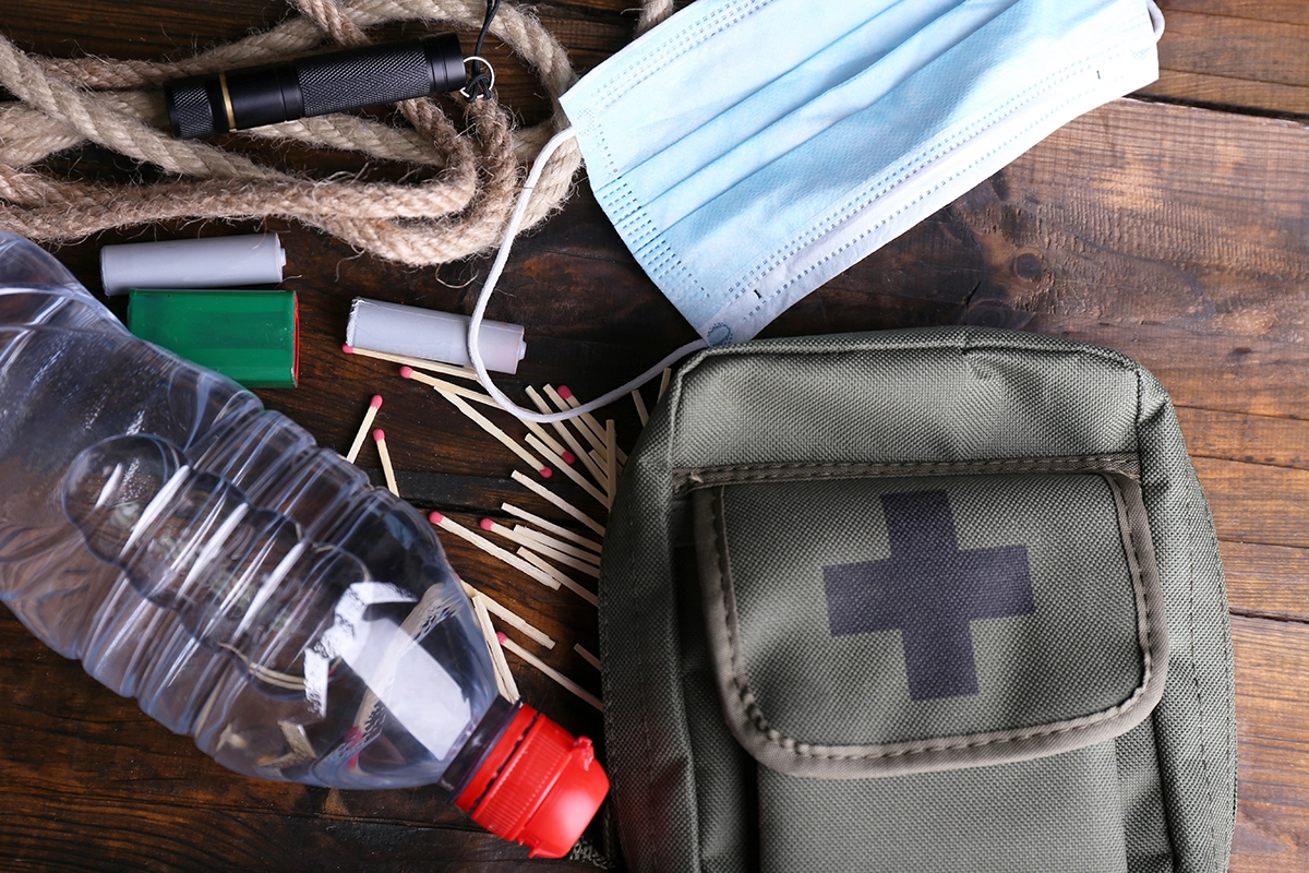 Emergency kit at the table